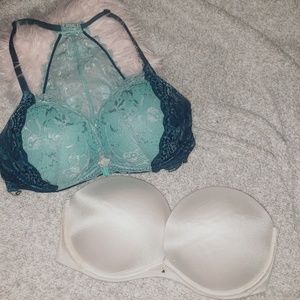 2 VICTORIA SECRET bras. 34D